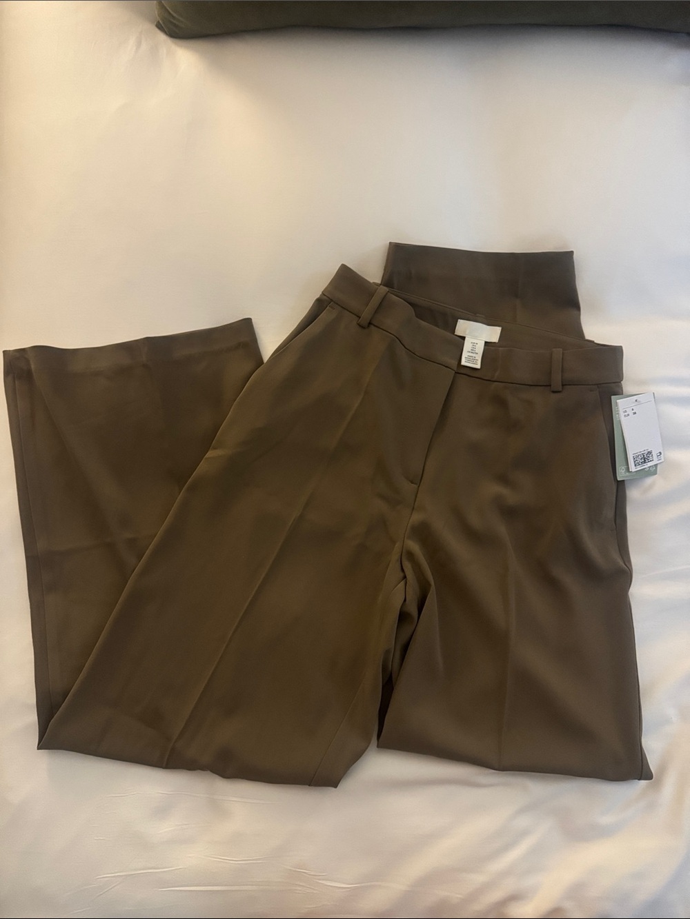 H&M Wide-Leg Tailored Pants in Olive/Brown